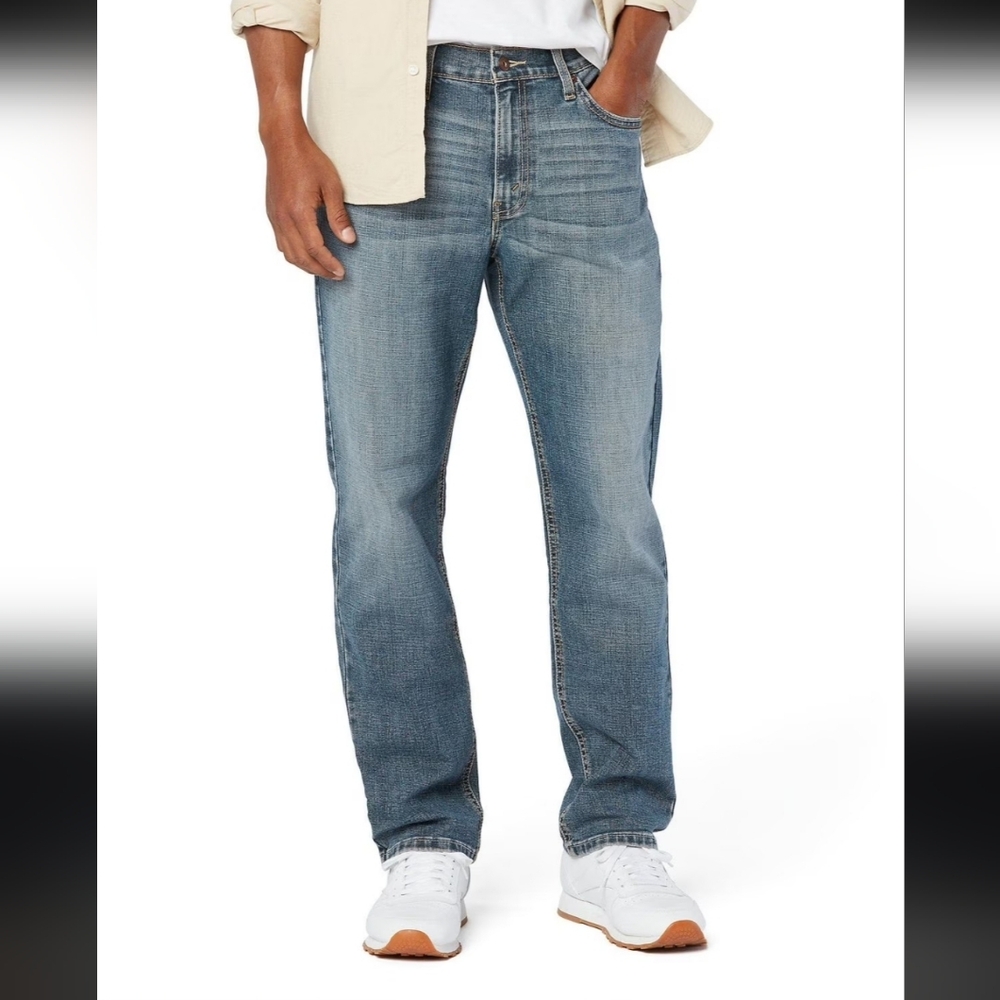 DENIZEN By Levi's Men's Relaxed Straight Fit Jeans - Blue  SIZE 38x30.